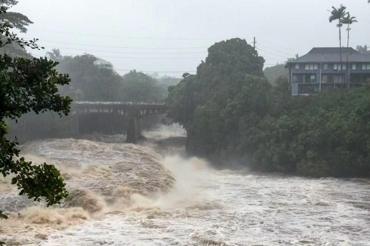 The rising water levels at the Wainaku Street Bridge