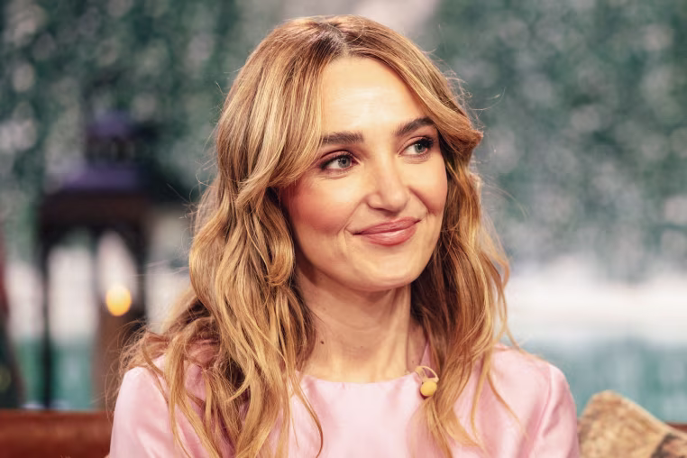 Chloe Fineman smiles