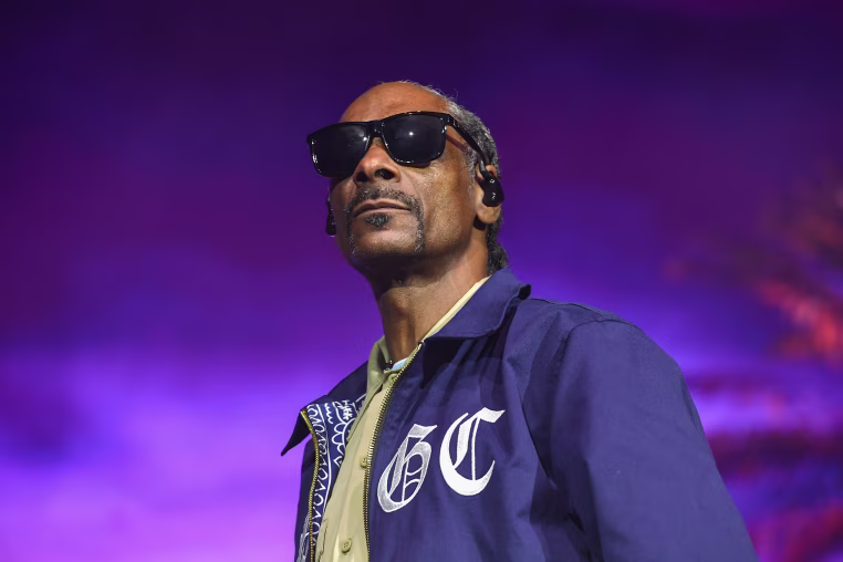 Snoop Dogg performing.