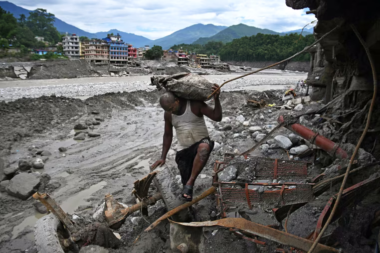 TOPSHOT-NEPAL-DISASTER-FLOOD
