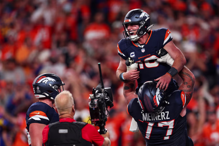 Los Angeles Rams v Denver Broncos