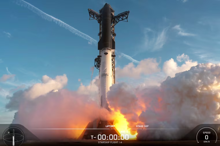 Image: Starship launching