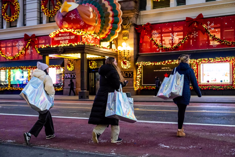 Shoppers In Manhattan On Black Friday