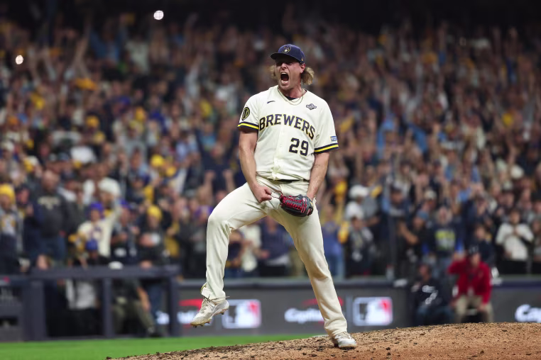 World Series: Tampa Bay Rays v Milwaukee Brewers - Game One