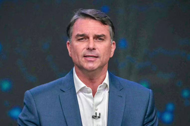 Flavio Bolsonaro.