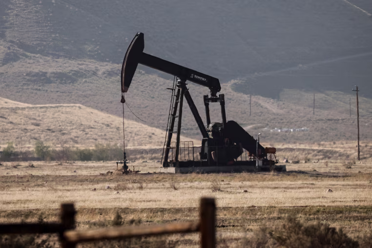 Oil-wells in California