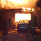 El Departamento de Bomberos de Los Ángeles intentó durante más de una hora sofocar el incendio en Sylmar, California.