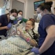 Lisa Pisano después de ser operada en el hospital NYU Langone Health en Nueva York, 22 de abril de 2024.
