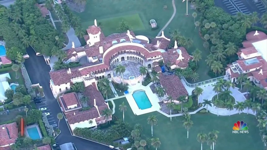 New details leak about FBI s shock raid on Mar a Lago and GOP leader