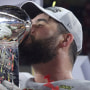 Jugó con los Kansas City Chiefs, ganó un Super Bowl y ahora seguirá su carrera de médico. 
