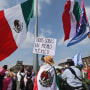 Participantes de un mitin convocado por la oposición para llamar al voto en las elecciones presidenciales de este domingo, en la Plaza del Zócalo, en Ciudad de México, el 19 de mayo de 2024.
