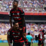 El conjunto brasileño se sobrepuso a una anotación de Pedro Neto, resurgió y remontó a los ingleses con dos goles en un margen de tres minutos y medio.