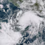 La tormenta tropical Simón en el Pacífico.