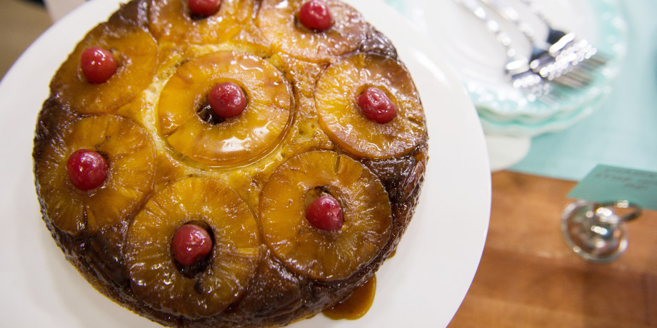 https://media-cldnry.s-nbcnews.com/image/upload/t_focal-920x460,f_auto,q_auto:best/newscms/2017_02/1187000/martha-stewarts-easy_pineapple-upside-down-cake-today-170110-tease2.jpg