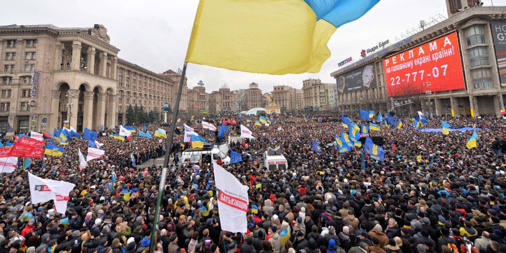 Massive anti-government rally in Ukraine turns violent