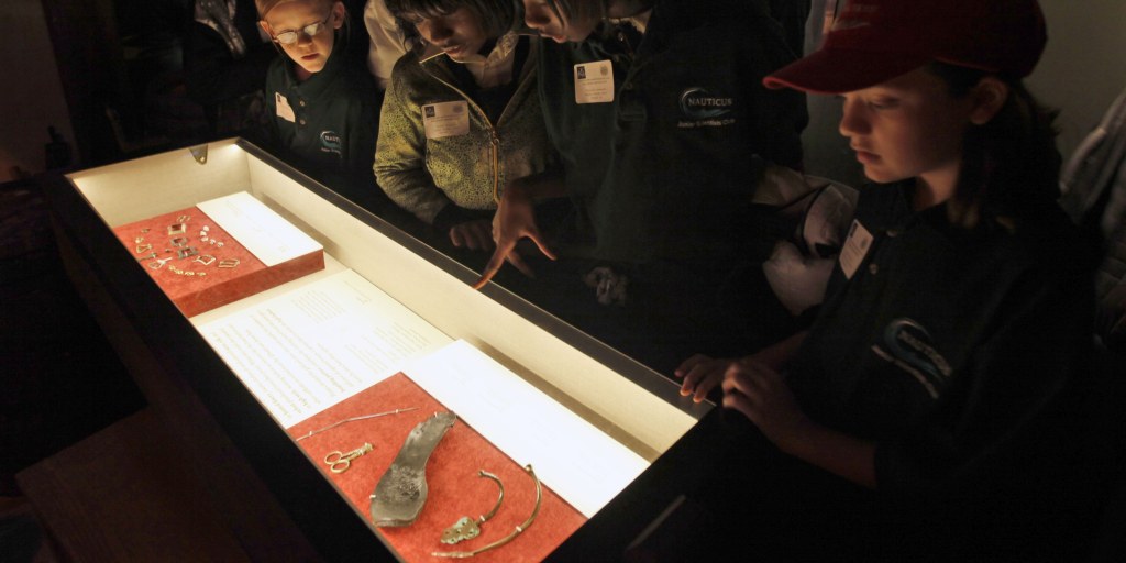 What is it about the puffy shirt?!  National Museum of American History