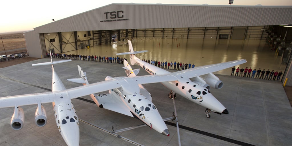 111014-SpaceshipsPhoto-hmed-