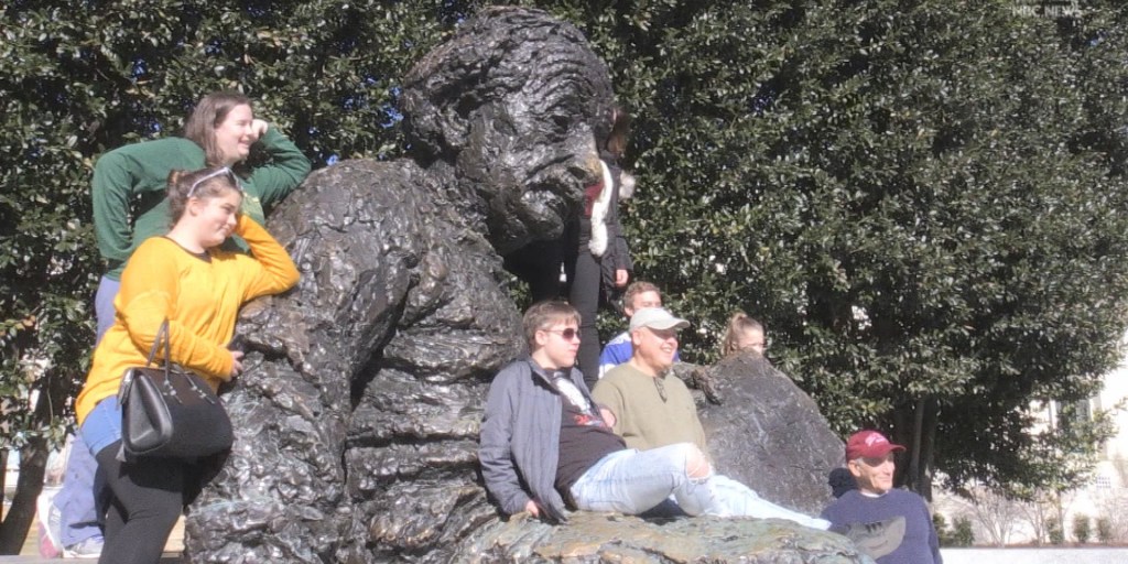 Einstein memorial launches 'Photos with Albert' campaign