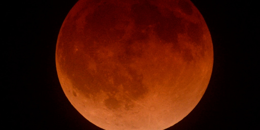 Black moon. луна пророчество. луна 16 февраля. When the black moon rises. луна пророчество.