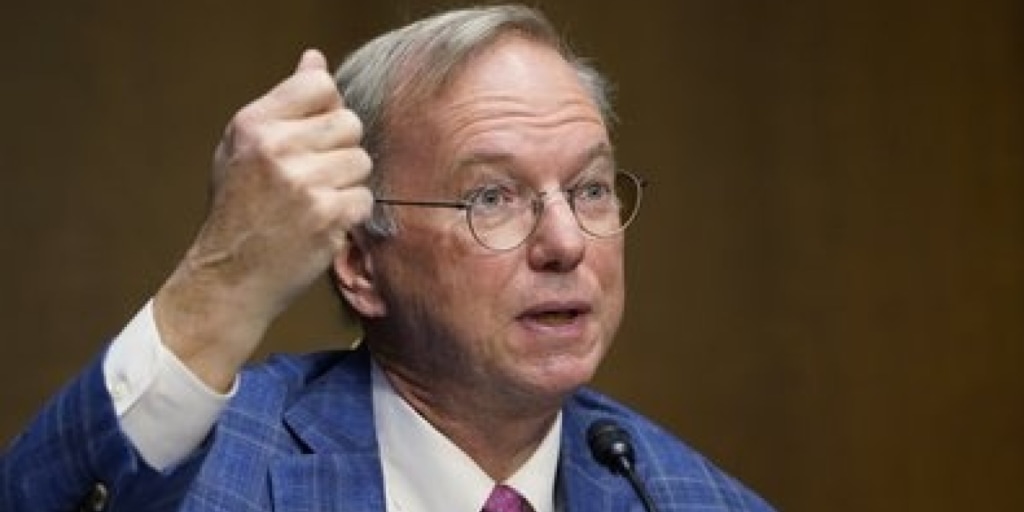 Obama adviser in 2021: A.I. is about to supersize political polarization on Facebook - Vimarsana News