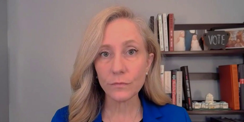 Virginia Rep. Abigail Spanberger runs to keep seat in Congress - Vimarsana News