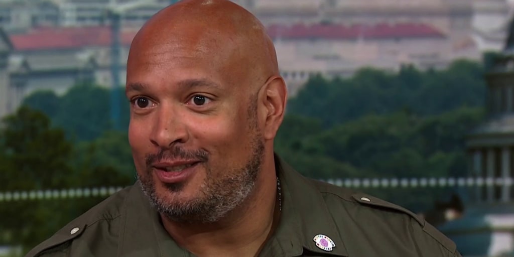 Capitol Police officer Harry Dunn on finding accountability post Jan. 6: 'Victims deserve justice' - Vimarsana News