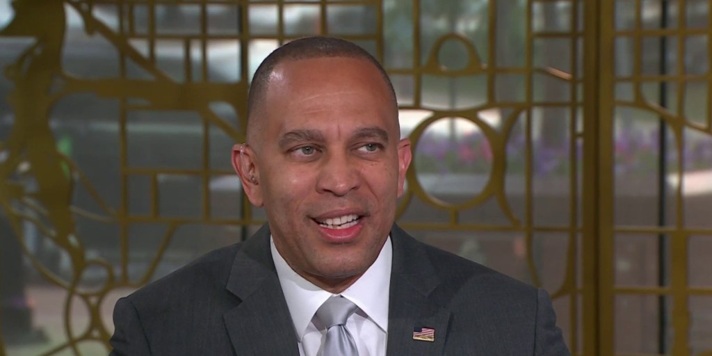 Rep. Jeffries: Democrats are 'Team Reasonable, Team Normal, Team Get-Stuff-Done' - Vimarsana News