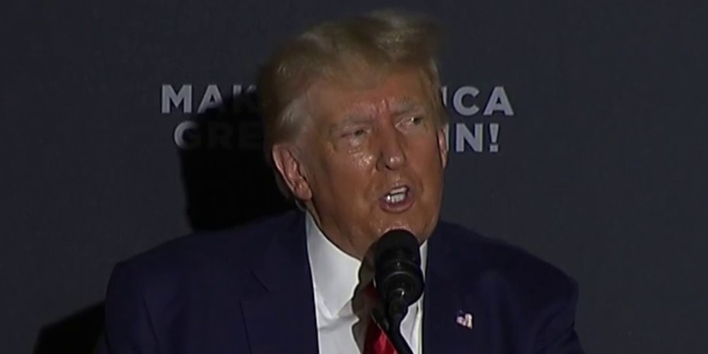 Trump erroneously accusing Fulton County District Attorney Fani Willis of affair with gang member - Vimarsana News