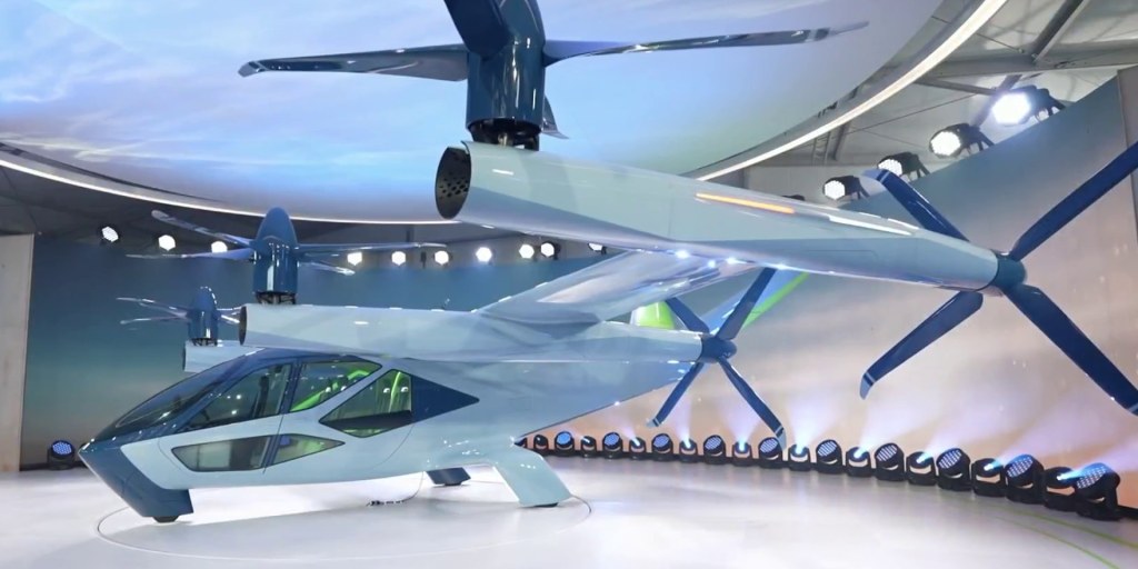 CNBC-TV18 on X: .@ShibaniGharat gets a sneak peek at the HOVERAir X1 at  the Consumer Electronic Show 2024. Here's all you need to know about the  pocket-sized self-flying camera drone #gadgets #camera #