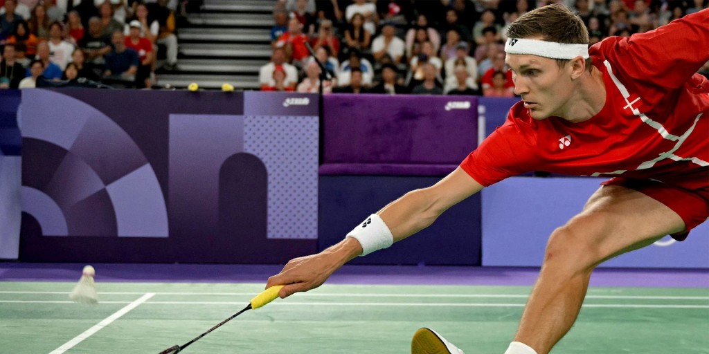 Viktor Axelsen defends men's singles title for to win gold