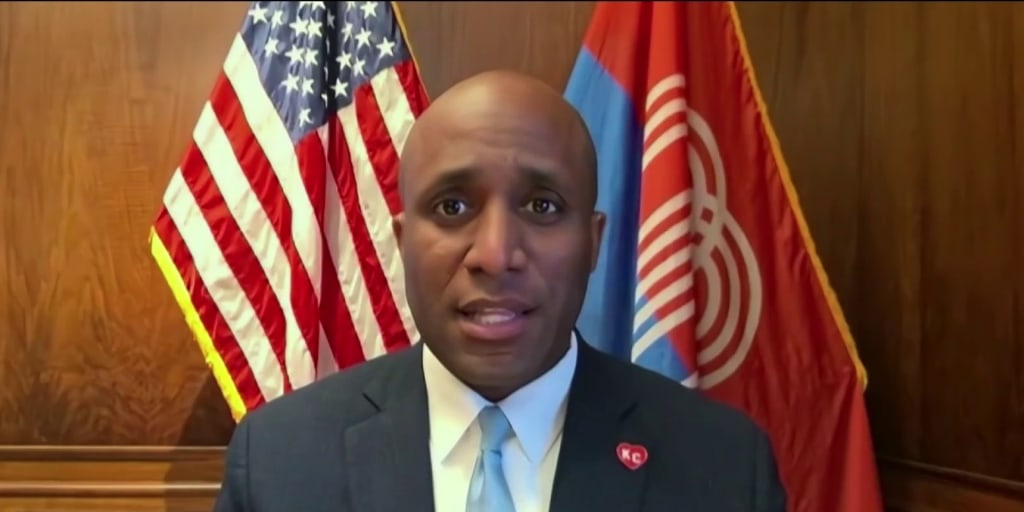 Democrats need to stay in the ‘arena’ to fight DOGE, says Kansas City mayor