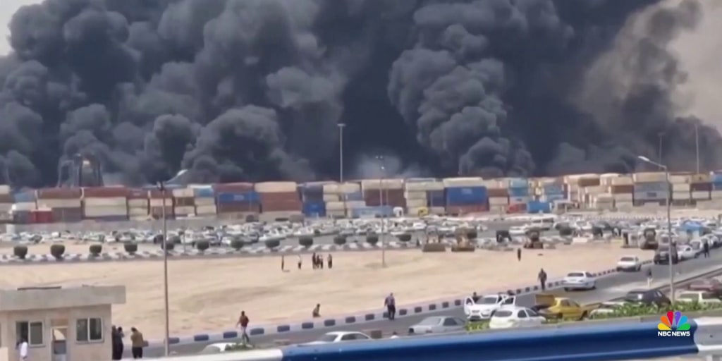 Massive explosion rocks Iranian port, hundreds injured
