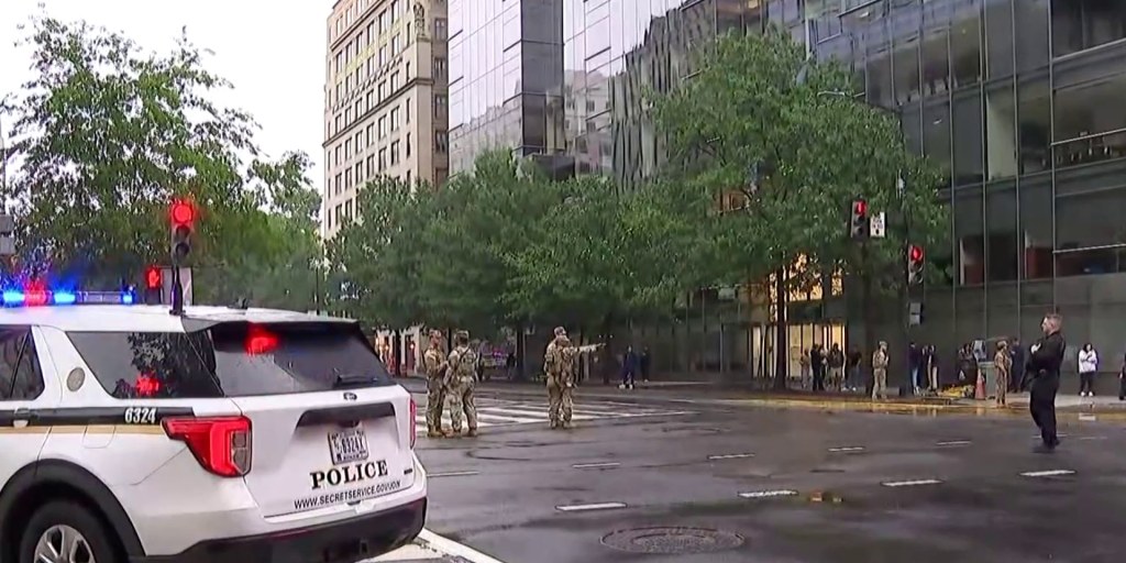 個人装備 WHITE HOUSE SECTET SERVICE POLICE United States Secret Service Police Officers responding to an