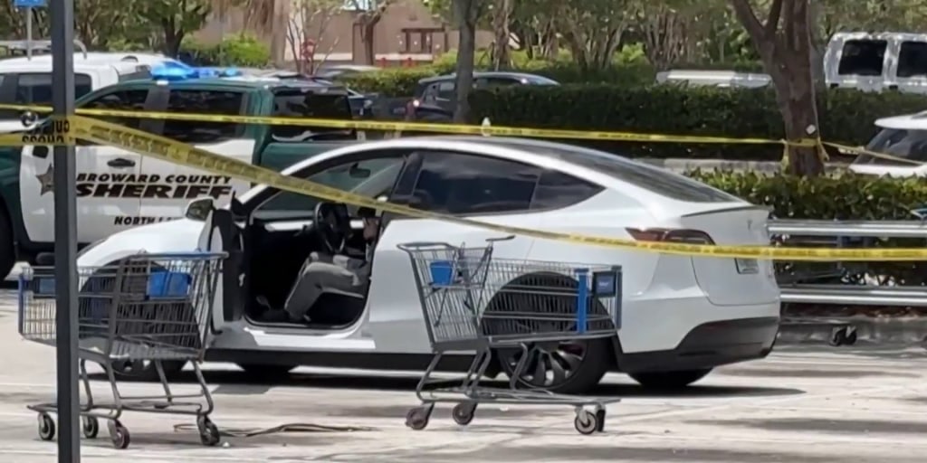 Man fatally shot outside Florida Walmart after dispute over parking space