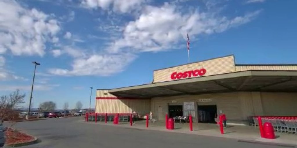 Dating at Costco? Wholesaler attracts shoppers seeking social interactions