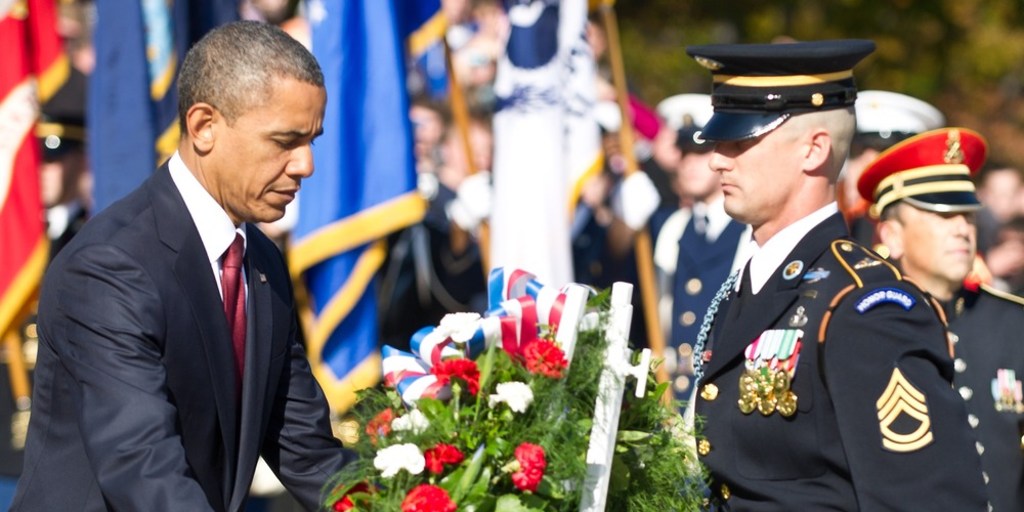 Obama Lays Wreath On Tomb Of Unknown Soldier