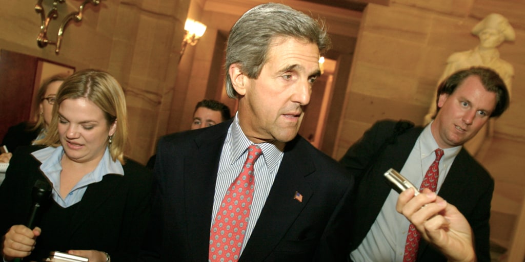 Senator Kerr Senator Kerry Kerry Close And Katharine John Kerry Exits As Special