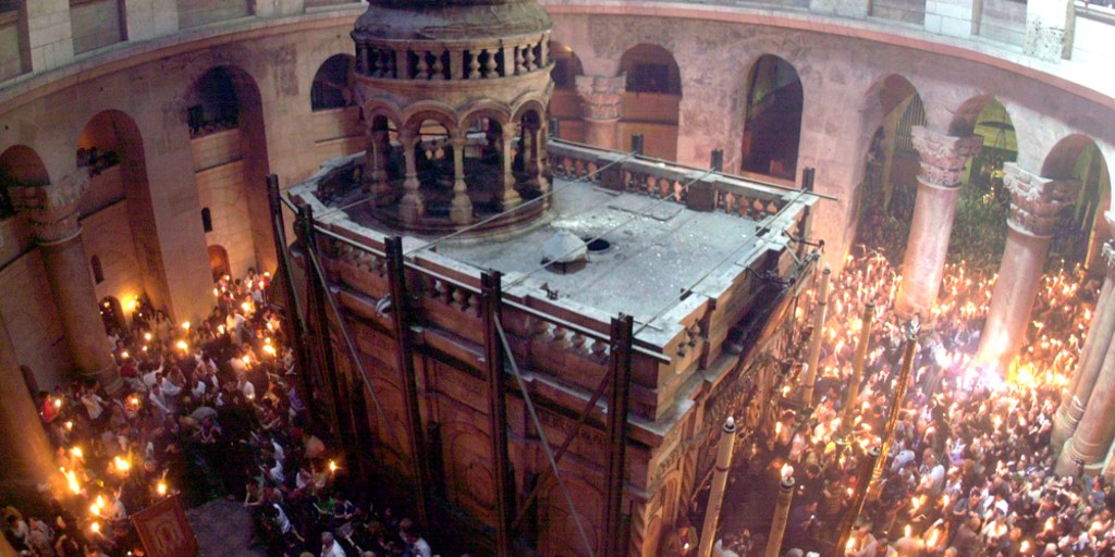 Reconstructing the tomb of Christ