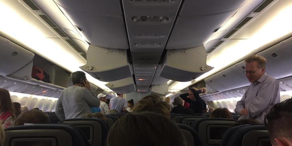 United Airlines Jet Makes Emergency Landing After 'Sparks' Spotted