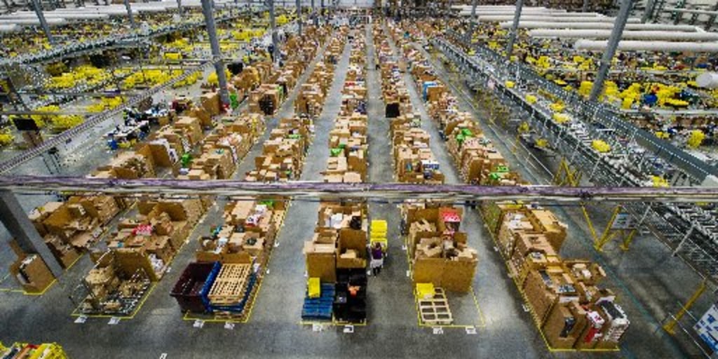 Inside the hellish workday of an  warehouse employee