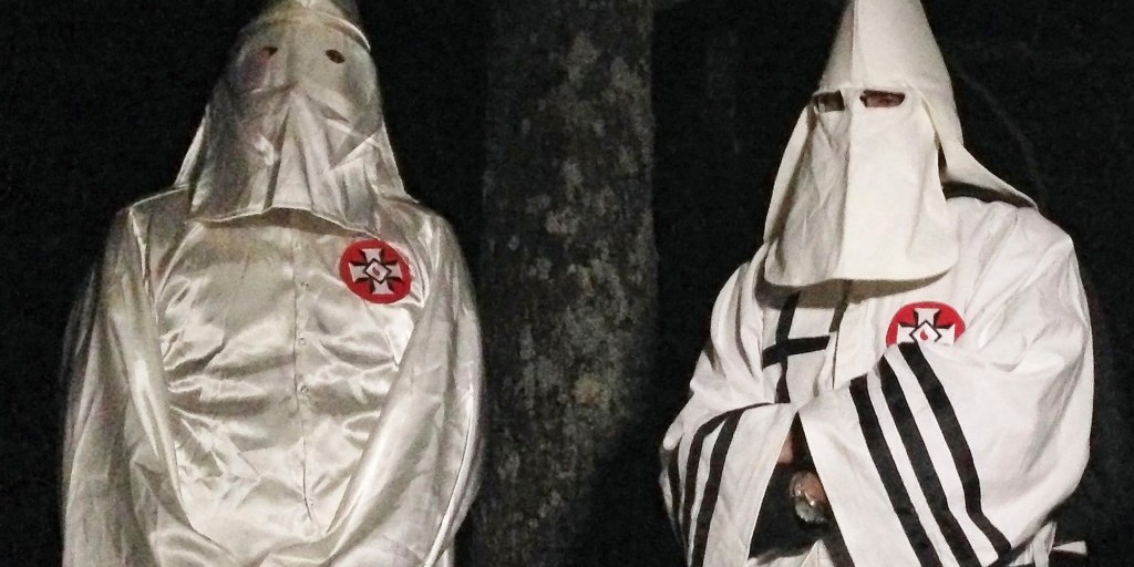 Did Sarah Huckabee Sanders Wear a KKK Halloween Costume in 1993?