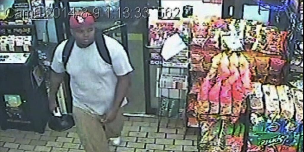 Surveillance shows looting of shoe store near Ferguson night after