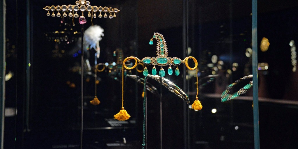 Thieves steal precious Indian Al Thani jewels from Venice palace