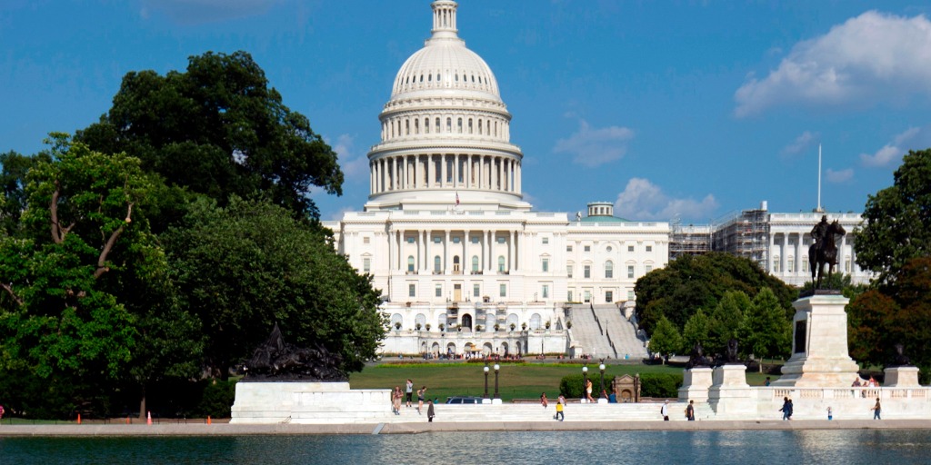 8chan owner vows to put website back online in congressional