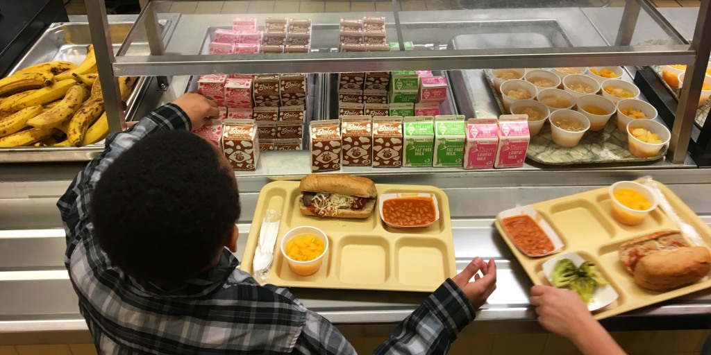 School apologizes after students' hot lunch thrown away due to