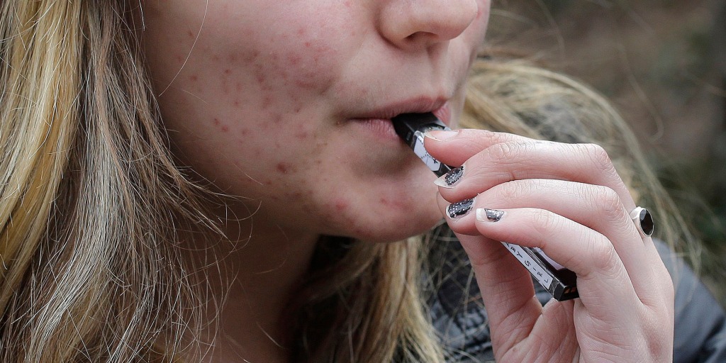 Do teens need help kicking the vape habit? The FDA thinks so