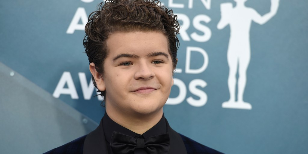 Dustin from “Stranger Things” loves showing off his fake teeth in