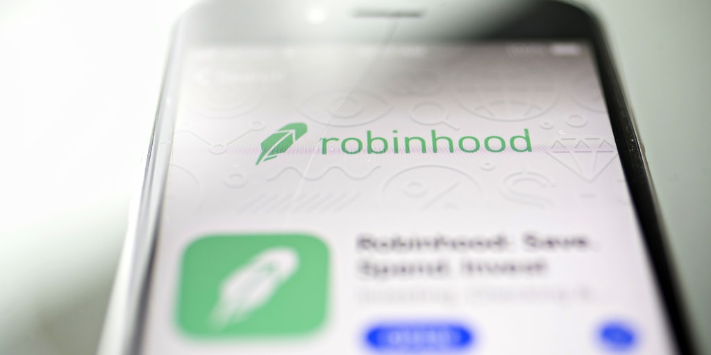 FTC sees surge in Robinhood complaints as clients claim they can't leave  the app