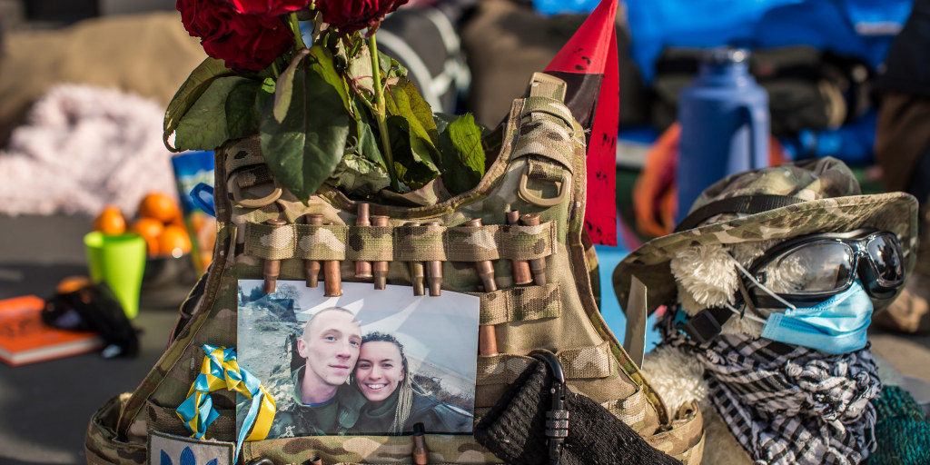 Protesters defy lockdown as coronavirus threatens Ukraine-Russia