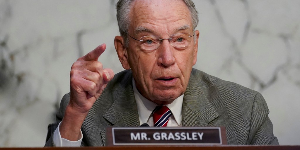 Grassley makes up rule as GOP eyes new Supreme Court blockade - Vimarsana News